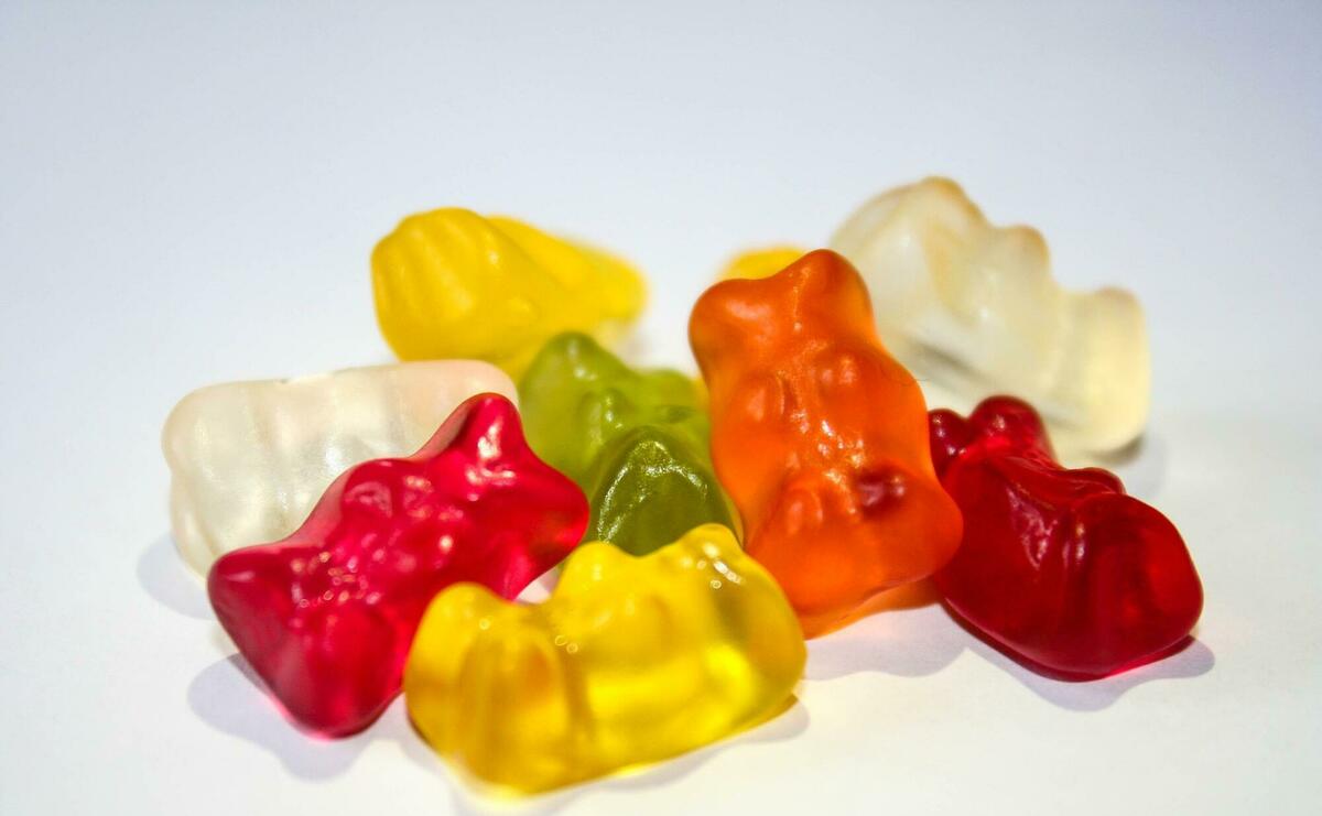 A few ordinary gummy bears on the table.
